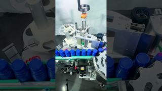 Automatische etiketteermachine#fillingbottlingline #bottlingline #factoryautomation #labelingmachine