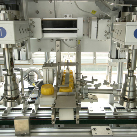 Tweelingkoppen Automatische volgtype aftoppingmachine FXG-2E 2500BPH