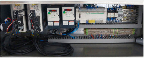 5-30L Trommel Tweezijdige Automatische Sticker Etiketteringsmachine voor de flessen van het glashuisdier