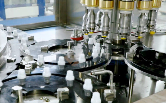 Stroomverbruik 2KW Pesticiden Afvulmachine Roestvrijstalen Constructie Luchtdruk 0.6-0.8 MPa Ideaal voor Afvullen